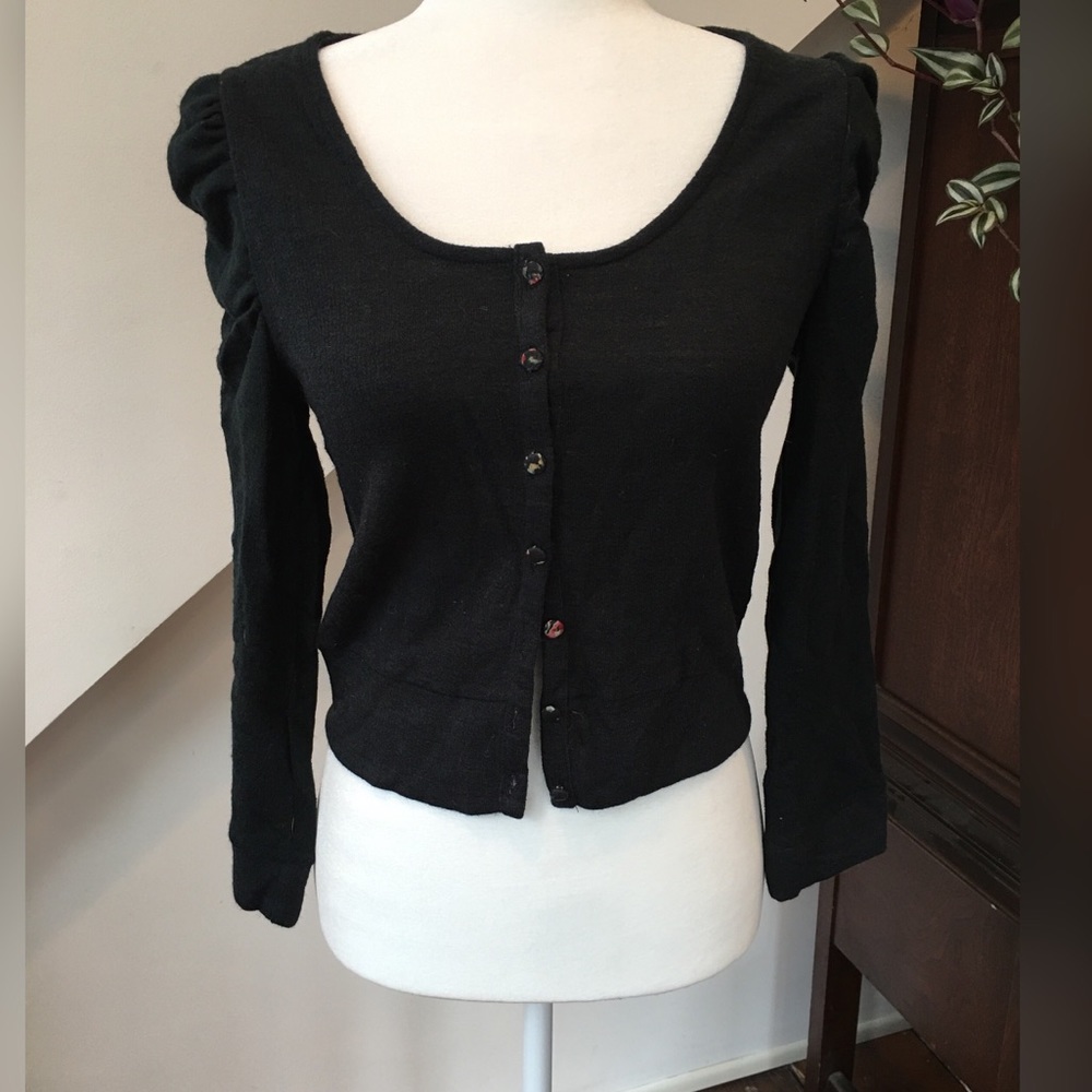 Countess crop cardigan with floral buttons size M